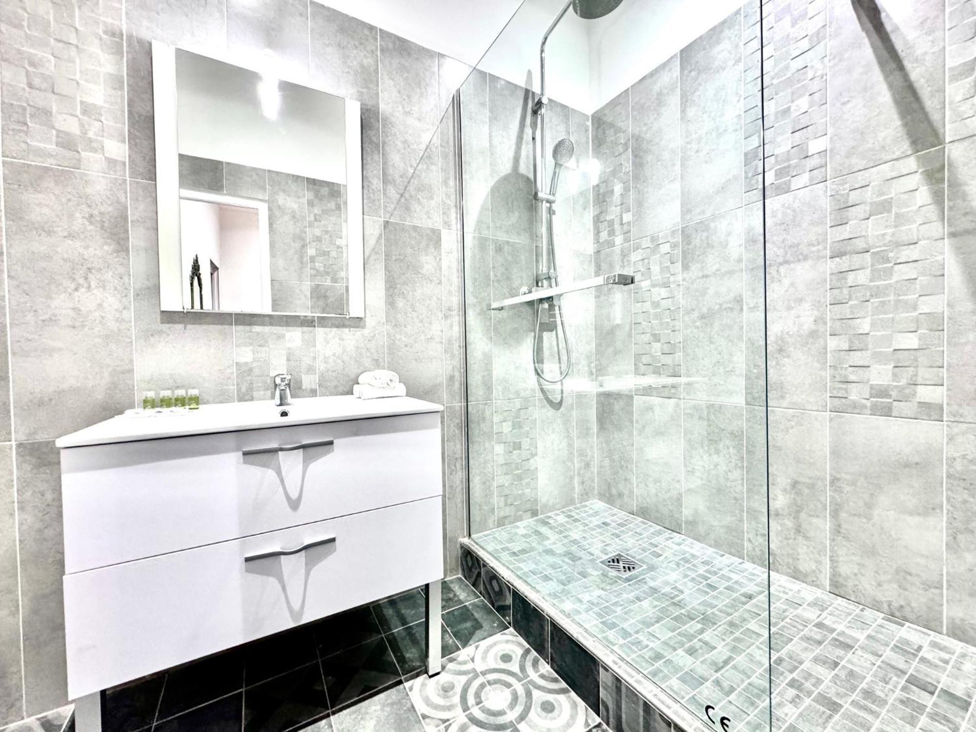ניס Aparthotel Riviera - Pont Vieux 2 - Old Town - Charm 2 Bedrooms Apartement Ac - 5Mn Beach מראה חיצוני תמונה